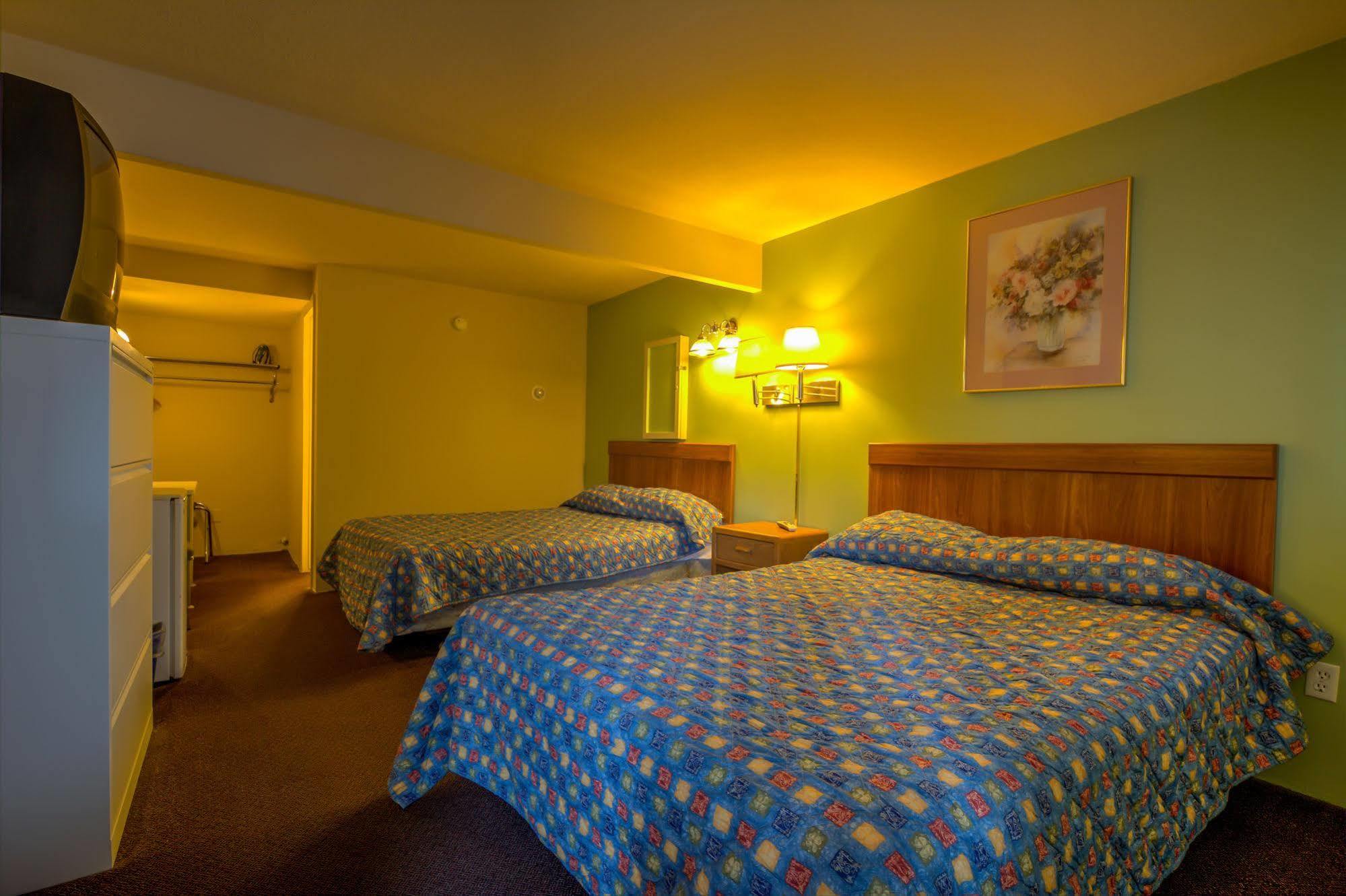 Galaxie Motel Бріґем-Сіті Екстер'єр фото